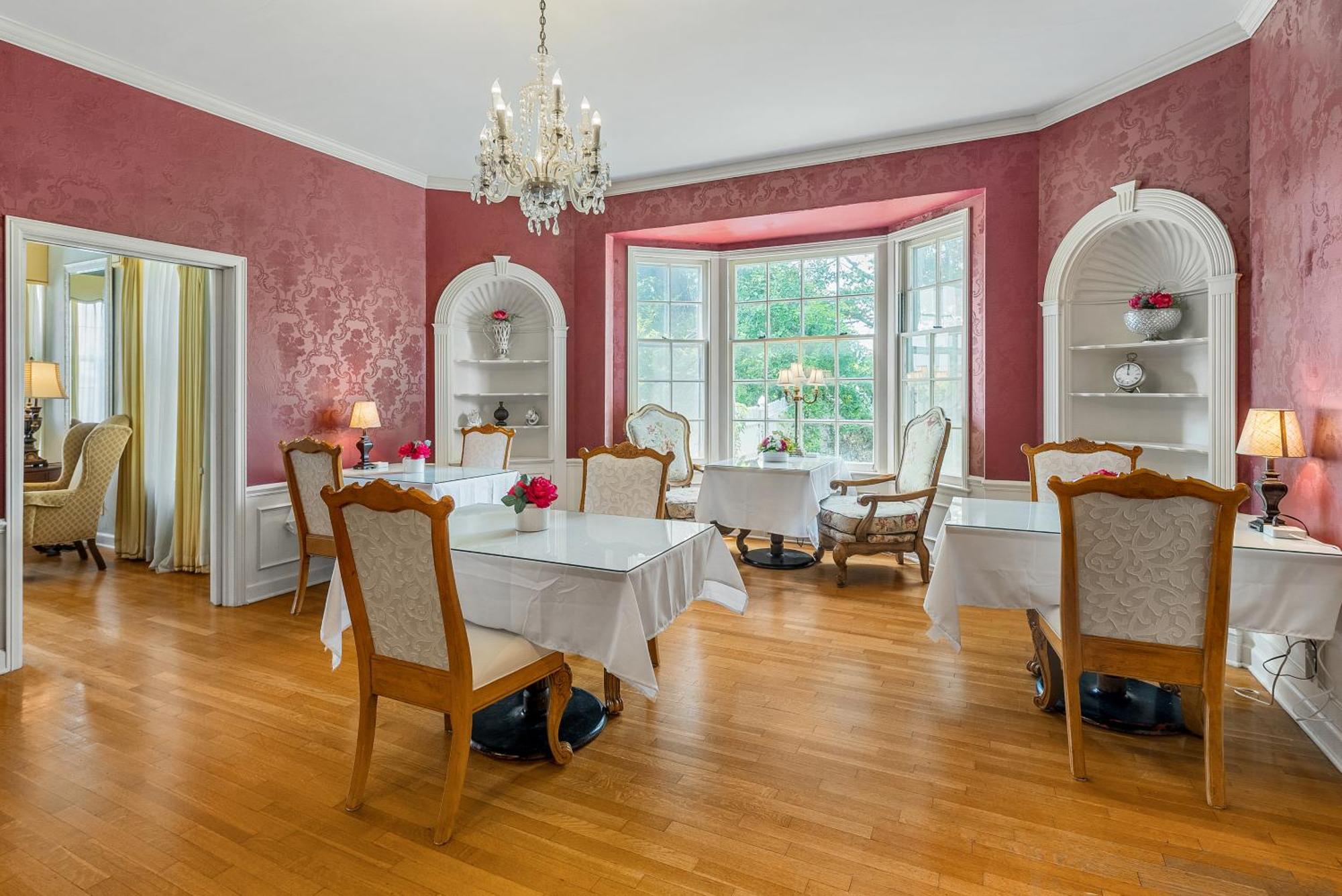 Beland Mansion-Blooming Garden Suite! ฟอร์ตสมิธ ภายนอก รูปภาพ