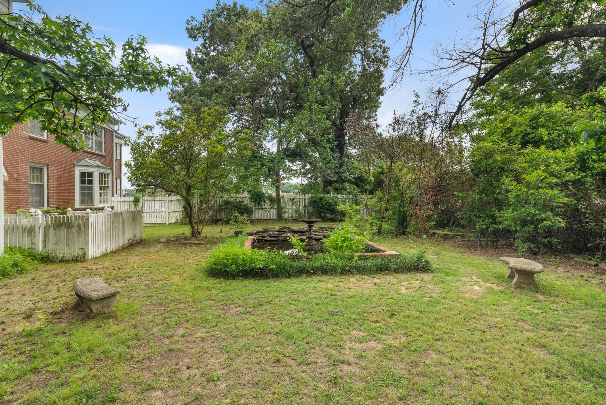Beland Mansion-Blooming Garden Suite! ฟอร์ตสมิธ ภายนอก รูปภาพ