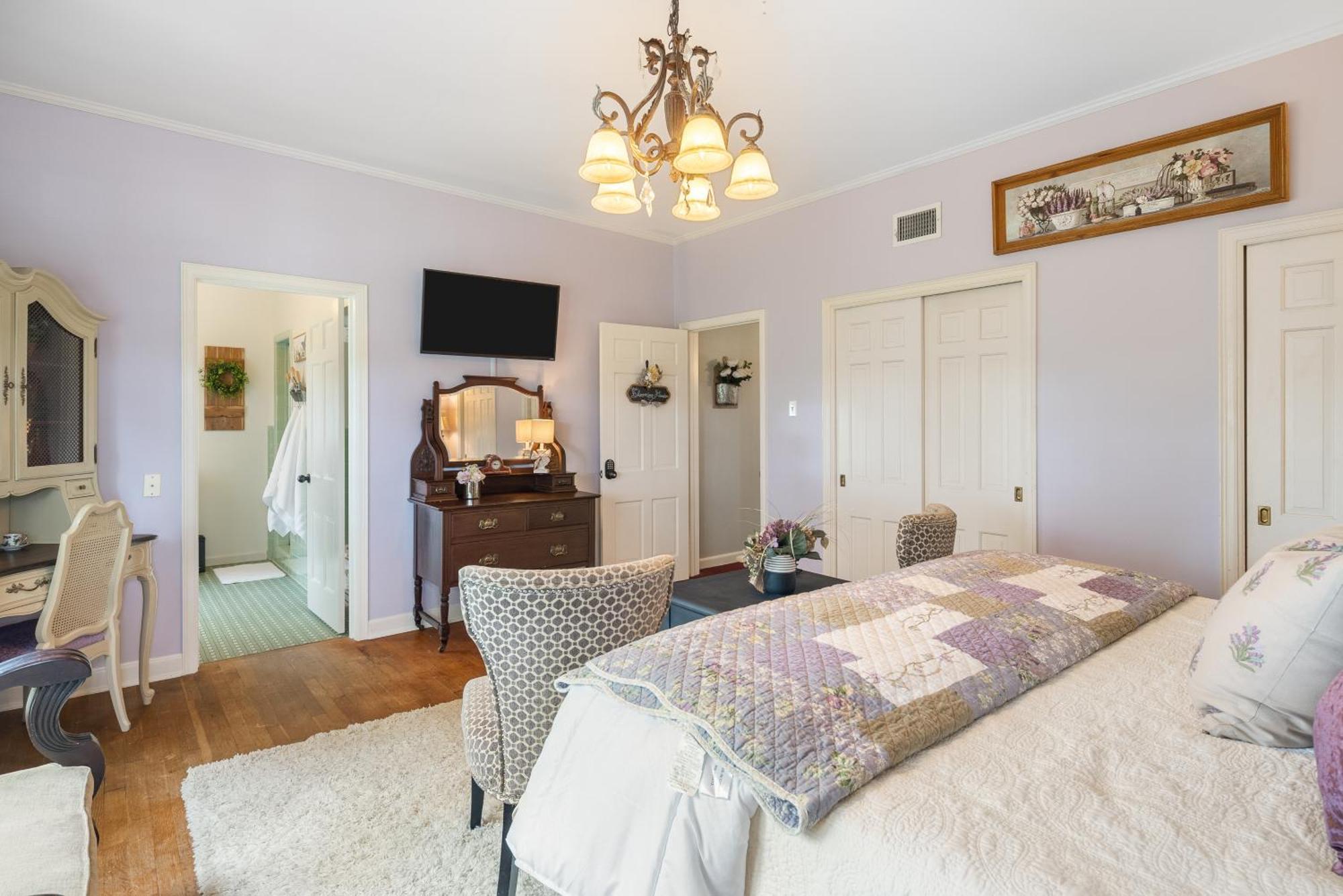 Beland Mansion-Blooming Garden Suite! ฟอร์ตสมิธ ภายนอก รูปภาพ
